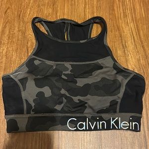 Women’s Calvin Klein sports bra. never worn. perfect condition